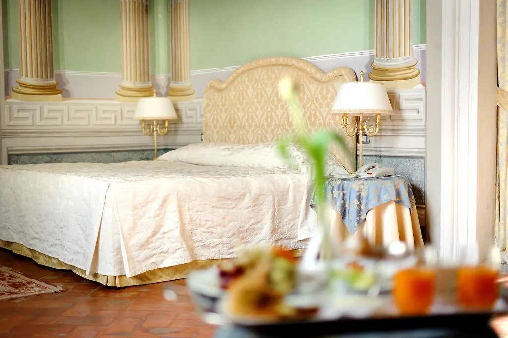 Relais Badia Di Campoleone Hotel Capolona 4*,